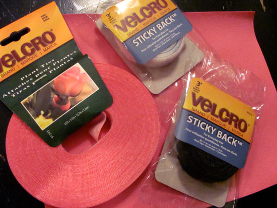 Velcro in pink, black and white