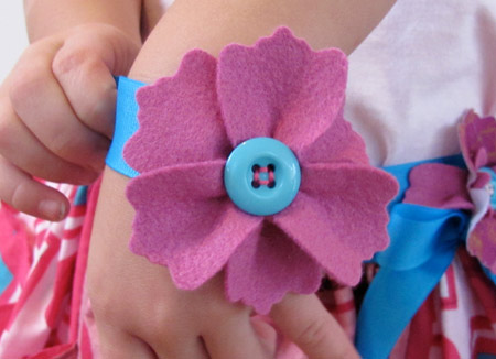 Flower bracelet